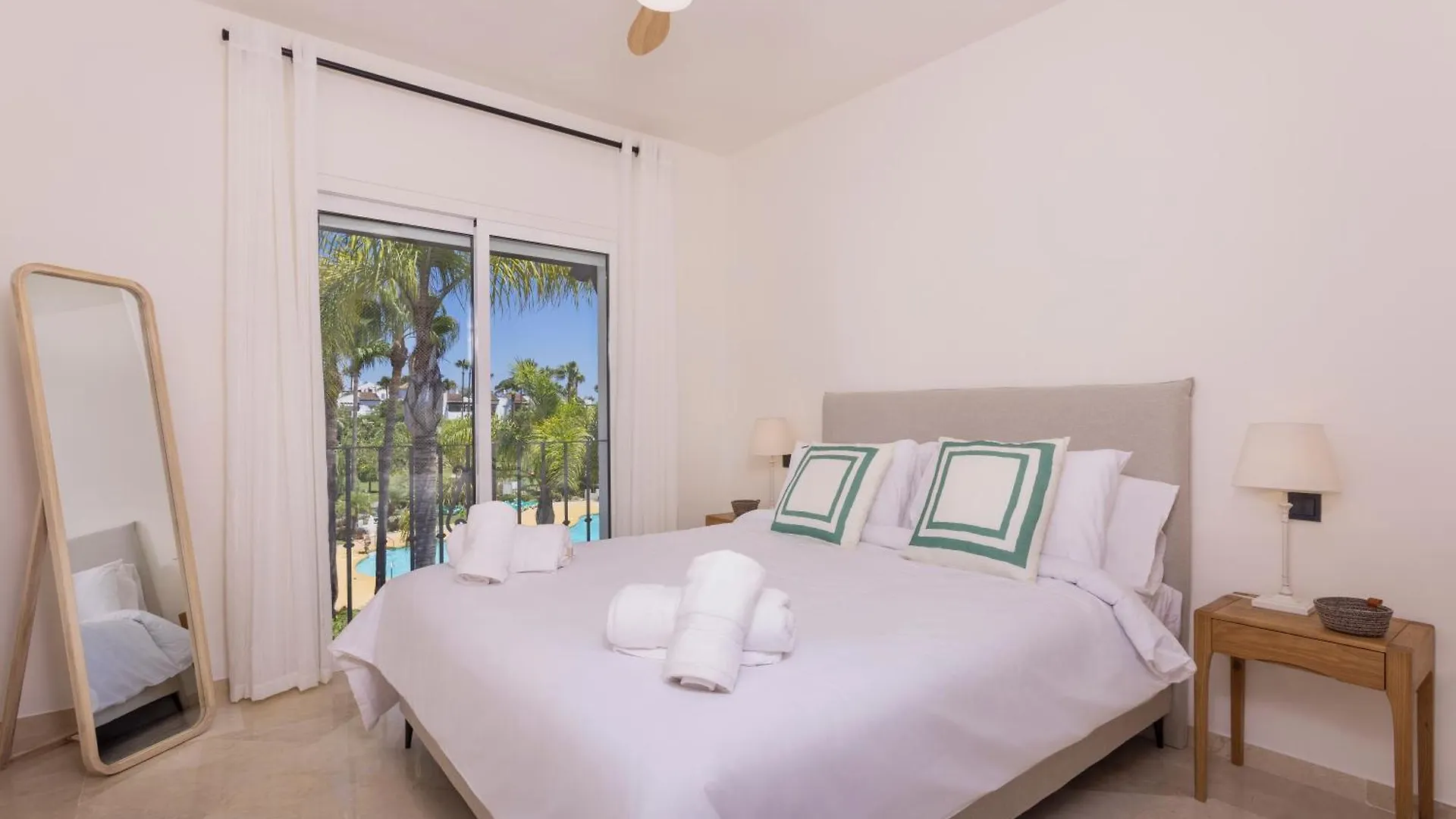 2 Bedroom 2 Bathroom Penthouse Apartment Estepona Spain