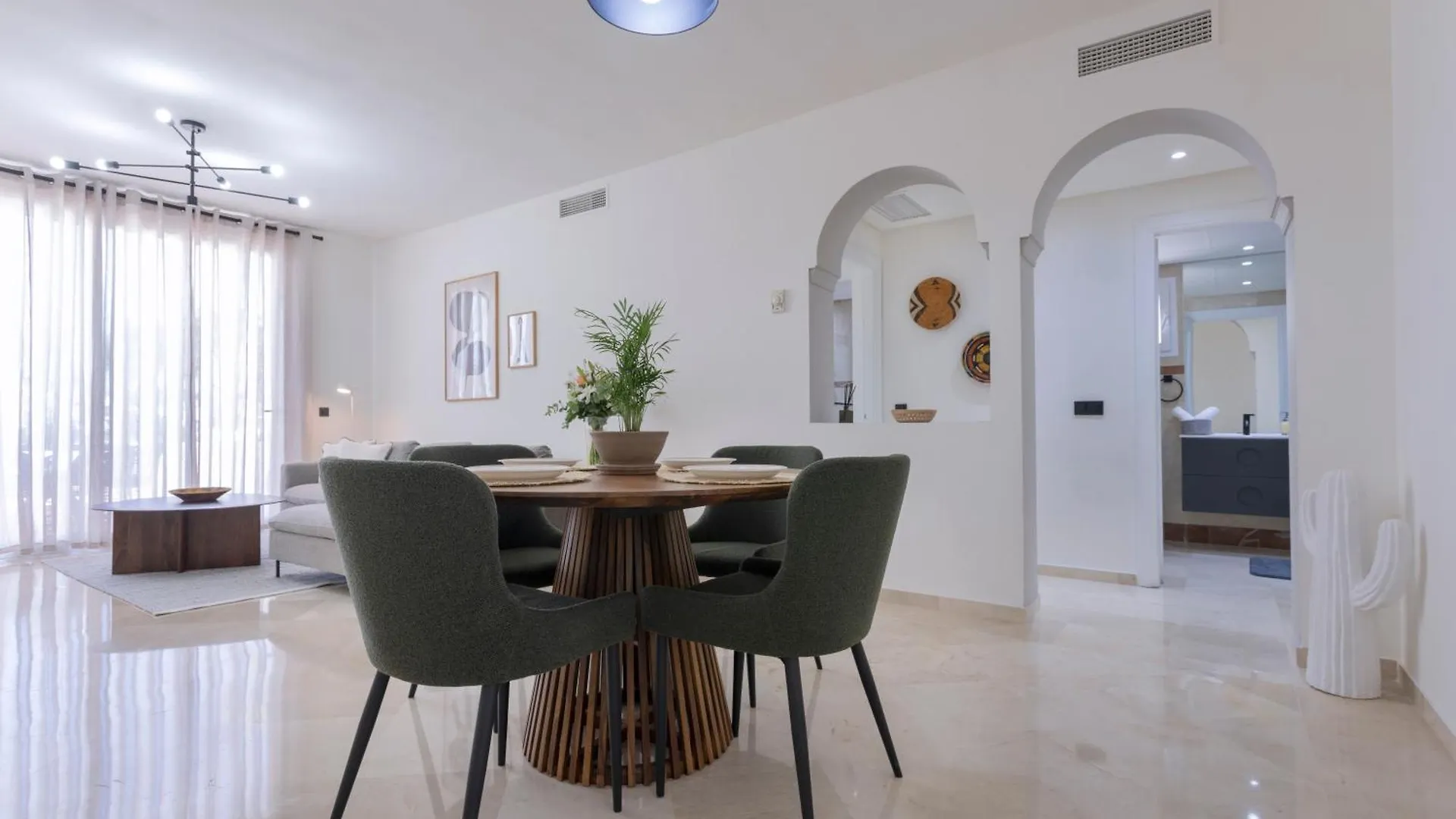 2 Bedroom 2 Bathroom Penthouse Apartment Estepona Spain